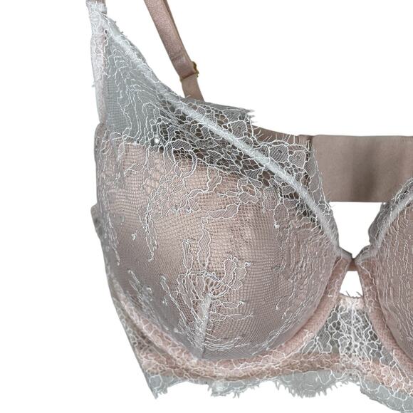 Victoria's Secret Lined Plunge Lace Bra Underwire Elegant Sexy Cream Size 36D - Picture 3 of 10